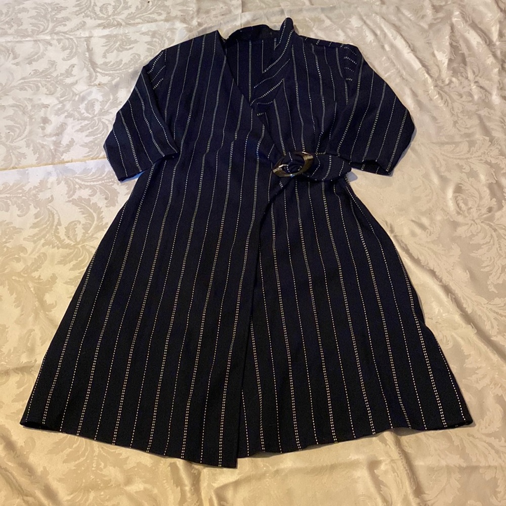 Dark blue Mango cover.